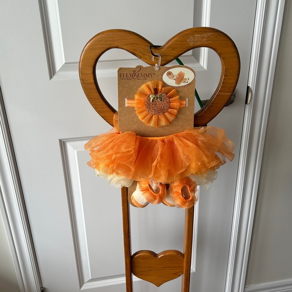 Elly & Emmy First Halloween Photo Op 3 Piece Set Orange Tutu - Picture 3 of 13